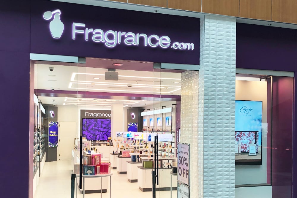 Roosevelt Field Mall storefront